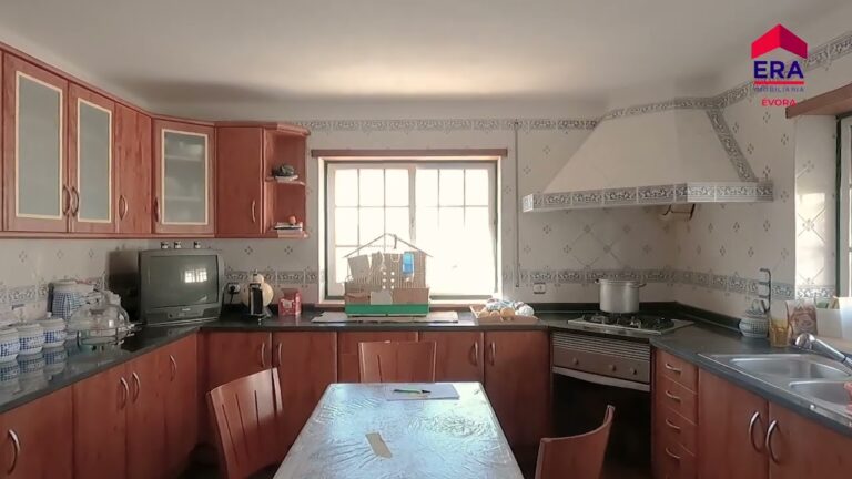 Casas à Venda em Almeirim: Oportunidades Imobiliárias na Cidade