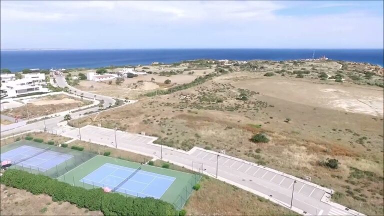 Aluguel de Casas com Piscina no Algarve: Guia Completo